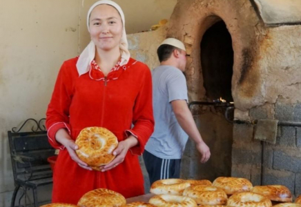 ТҮРКІСТАН: Келестік наубайханашы күніне мың дана нан пісіреді