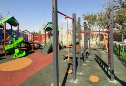 ​ШЫМКЕНТТЕ ЖАҢА ГҮЛЗАРЛАР МЕН ДЕМАЛЫС ОРЫНДАРЫ САЛЫНАДЫ