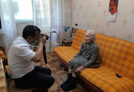ХҚО мамандары 65 жастан асқандардың үйіне барып қызмет көрсетеді 