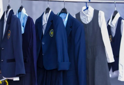 ТҮРКІСТАН: АӘК алатын отбасылардың балалары мектеп формасымен қамтамасыз етіледі