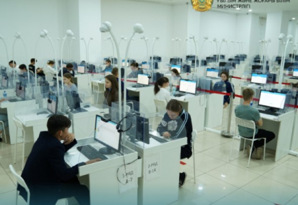 Аралық қорытындылар: негізгі ҰБТ басталғаннан бері 164 мың рет тест тапсырылды