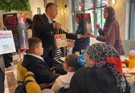 ТҮРКІСТАН: «Жанубий Қозоғистон» газеті ерекше балаларға қуаныш сыйлады