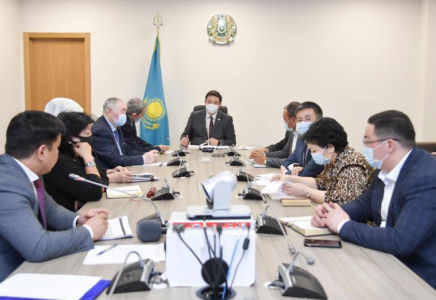 Түркістан облысында ардагер ұстаздармен кеңес өтті