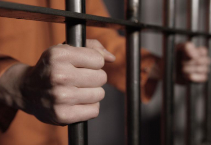 Аягөзде сарбаздардың атына 2 млн теңге несие алған командир түрмеге қамалды