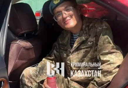 Қонаевта жас сарбаз төртінші қабаттан құлап, жансақтау бөліміне түсті