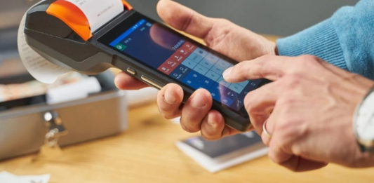 Қазақстандықтар енді әуе билетін рәсімдегенде аты-жөніндегі ұсақ қате үшін айыппұл төлемейді