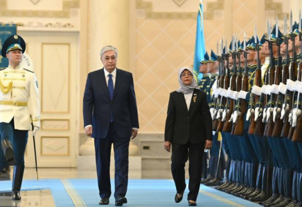 Сингапур президенті Халима Якоб Қазақстанға келді