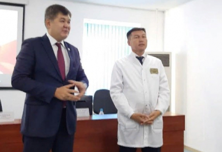 ТҮРКІСТАН: ҚР Денсаулық сақтау министрі Елжан Біртанов ауруханалардың жұмысымен танысты 