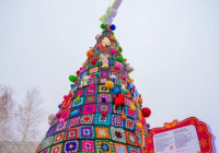 Астанада ұлттық нақышта безендірілген эко-шырша бой көтерді