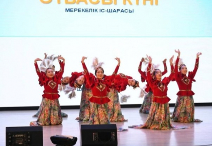 ​В Доме дружбы чествовали образцовые семьи в честь Дня семьи