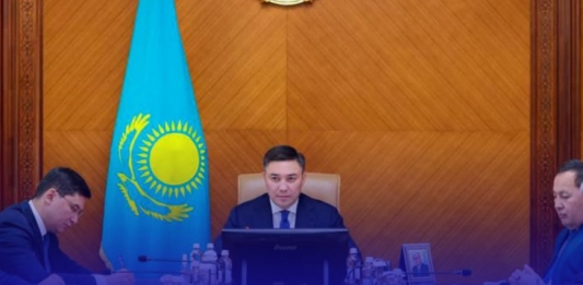 ШЫМКЕНТ: аппарат отырысында қаланы дамыту  мен мерекелік шаралар қаралды