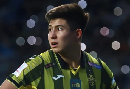 Дастан Сәтбаев ЧЛ-ның тарихында гол соққан ең жас футболшылардың үштігіне кірді