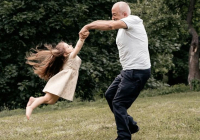 "Қайынатам ажырасқанымды ұмыттырып жібереді"