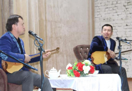 ТҮРКІСТАН: «Түлкібас - құтты мекен» атты облыстық ақындар айтысы өтті