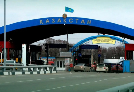 Бір айда Қазақстан шекарасында 3 мыңнан астам адам ұсталды