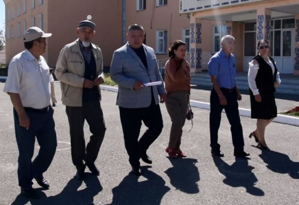 ТҮРКІСТАН: Мәслихат депутаты сайлаушылардың талап-тілегін тыңдады