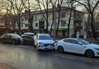 Алматыда қоғамдық көліктің қатысуымен жаппай жол апаты болды: бір адам зардап шекті