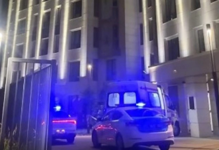 Алматыда ер адам 11-қабаттың терезесінен секіріп кетті 
