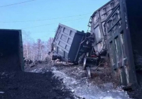 Ресейдің Амур облысында жүк пойызының 35 вагоны рельстен шықты