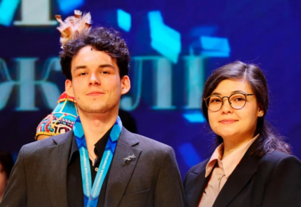 ​ШЫМКЕНТТІК ОҚУШЫ РЕСПУБЛИКАЛЫҚ ОЛИМПИАДАДА ЖҮЛДЕЛІ ОРЫН ИЕЛЕНДІ