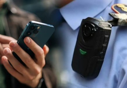 Қазақстанда полицияның жетонын әлеуметтік желіде тікелей эфирге қосу ұсынылды