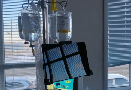 ​Павлодардағы кәсіпорындардың бірінде әйел адам биіктен құлап, жарақат алған