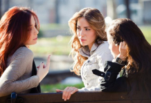 "Құрбыларым отқа май құйды": жас келіншек отбасындағы сырды сыртқа шашпау керек деп санайды