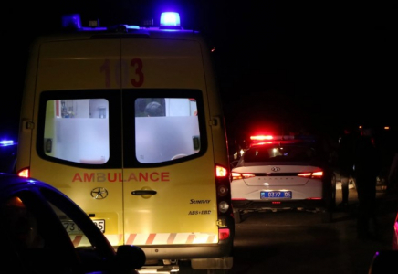 Өмір бумеранг: Күшікті бесінші қабаттан лақтырып жіберген ер адам ауруханаға түсіп қалды